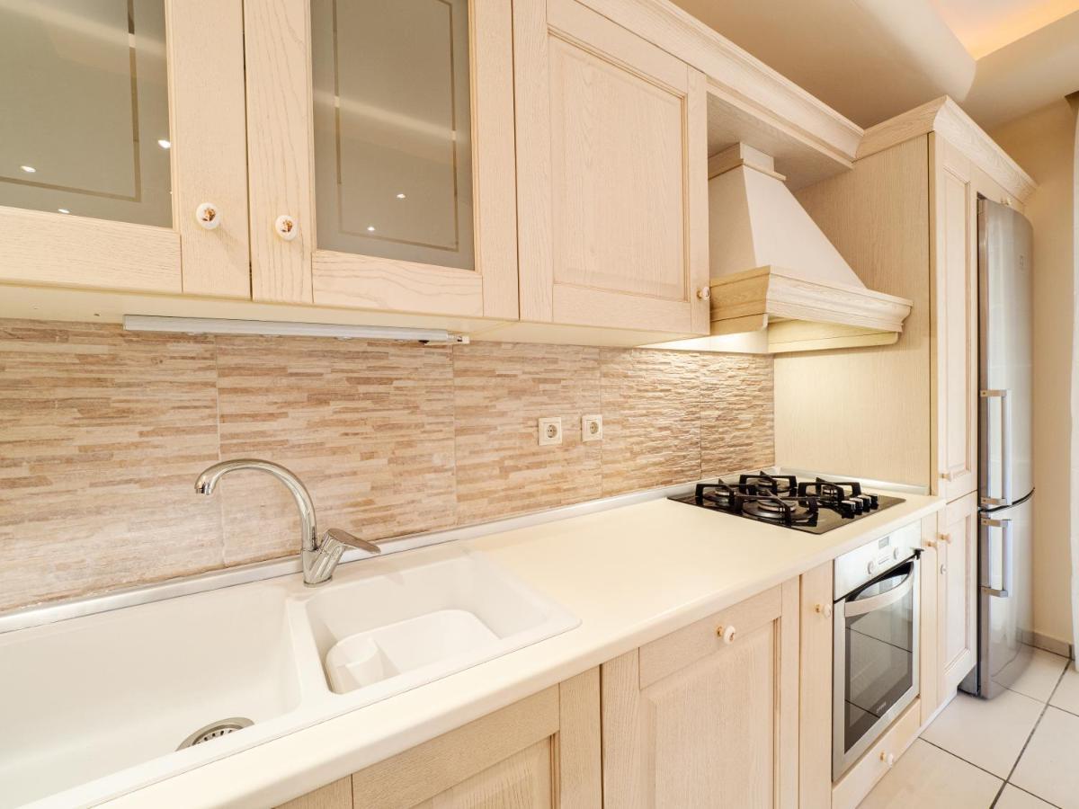 Aura Elegant Apartment Near Garitsa Bay Analipsis  ภายนอก รูปภาพ