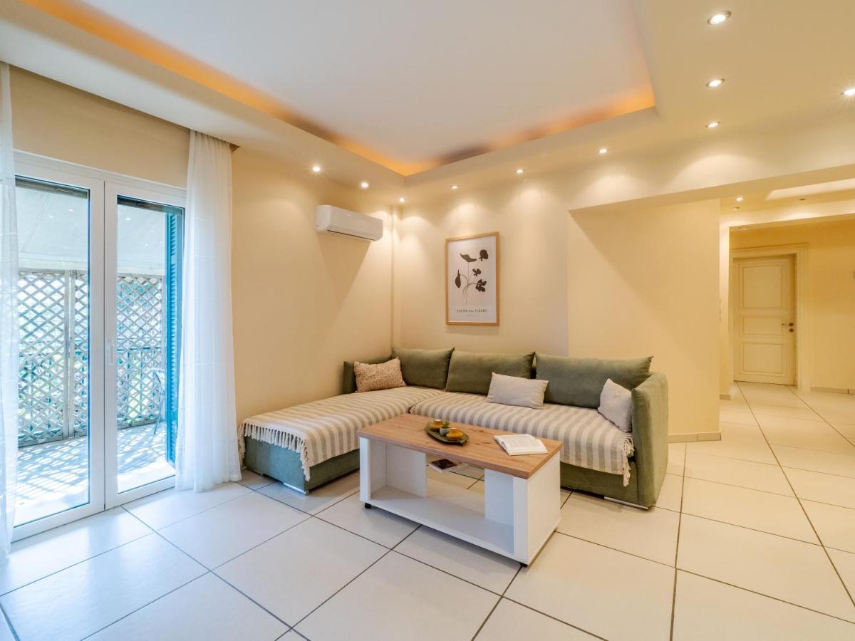 Aura Elegant Apartment Near Garitsa Bay Analipsis  ภายนอก รูปภาพ