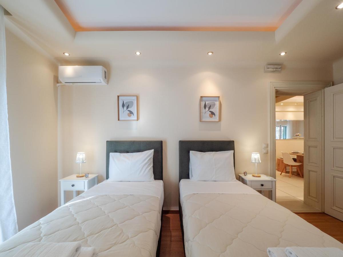Aura Elegant Apartment Near Garitsa Bay Analipsis  ภายนอก รูปภาพ
